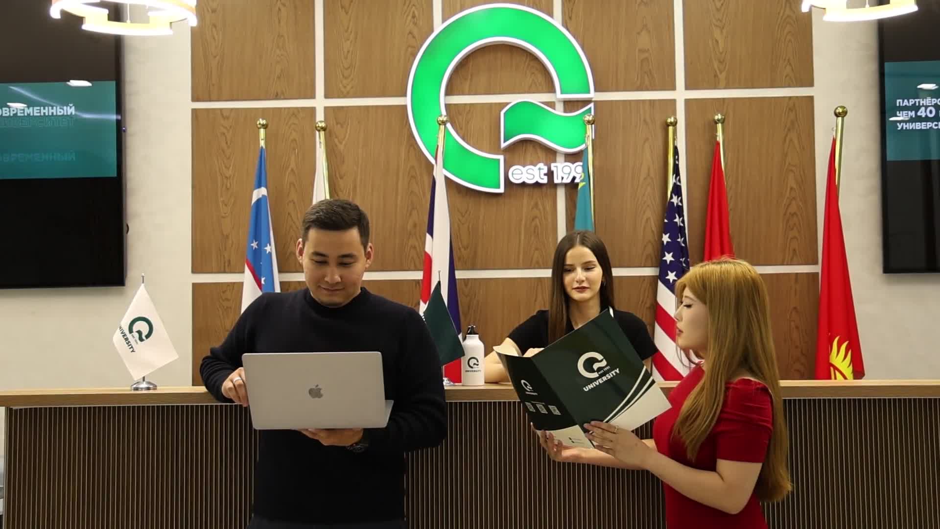 Медбикелермен топтық сексті қараңыз