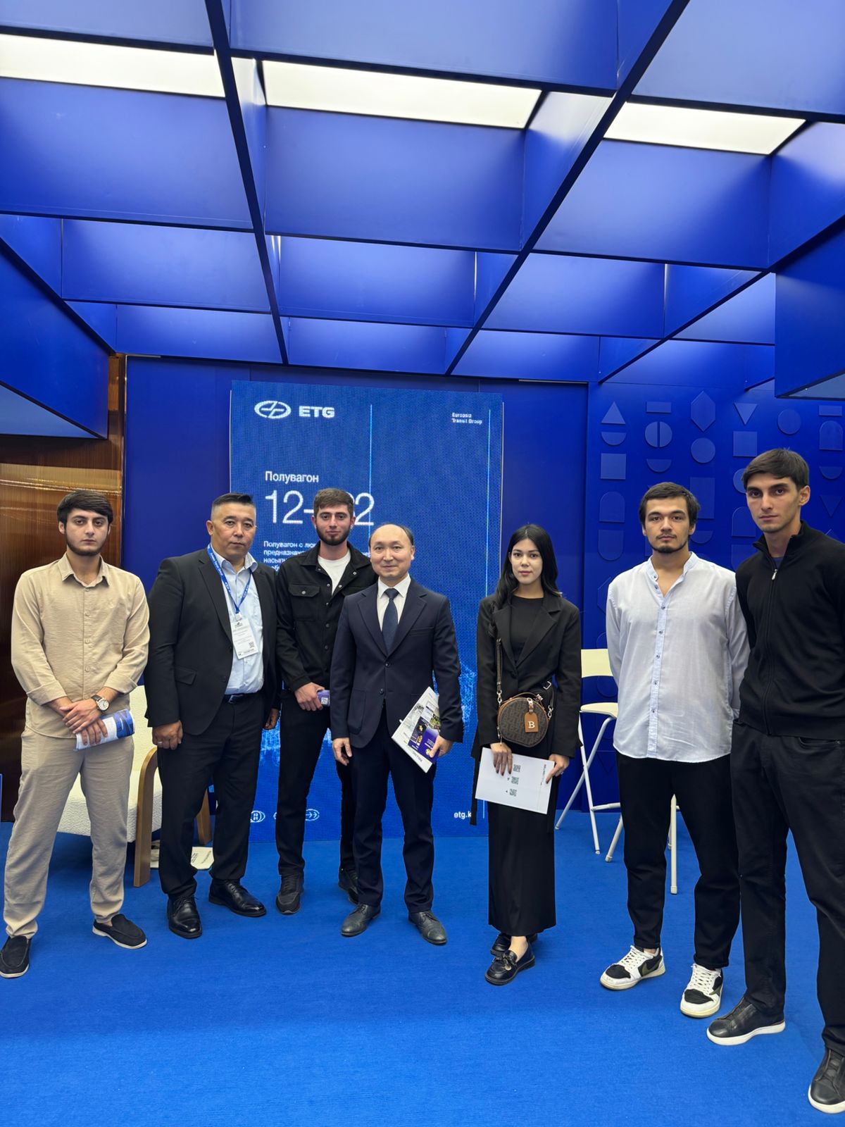 Q University студенттері TransLogistica Kazakhstan 2025 халықаралық көрмесіне қатысты 	