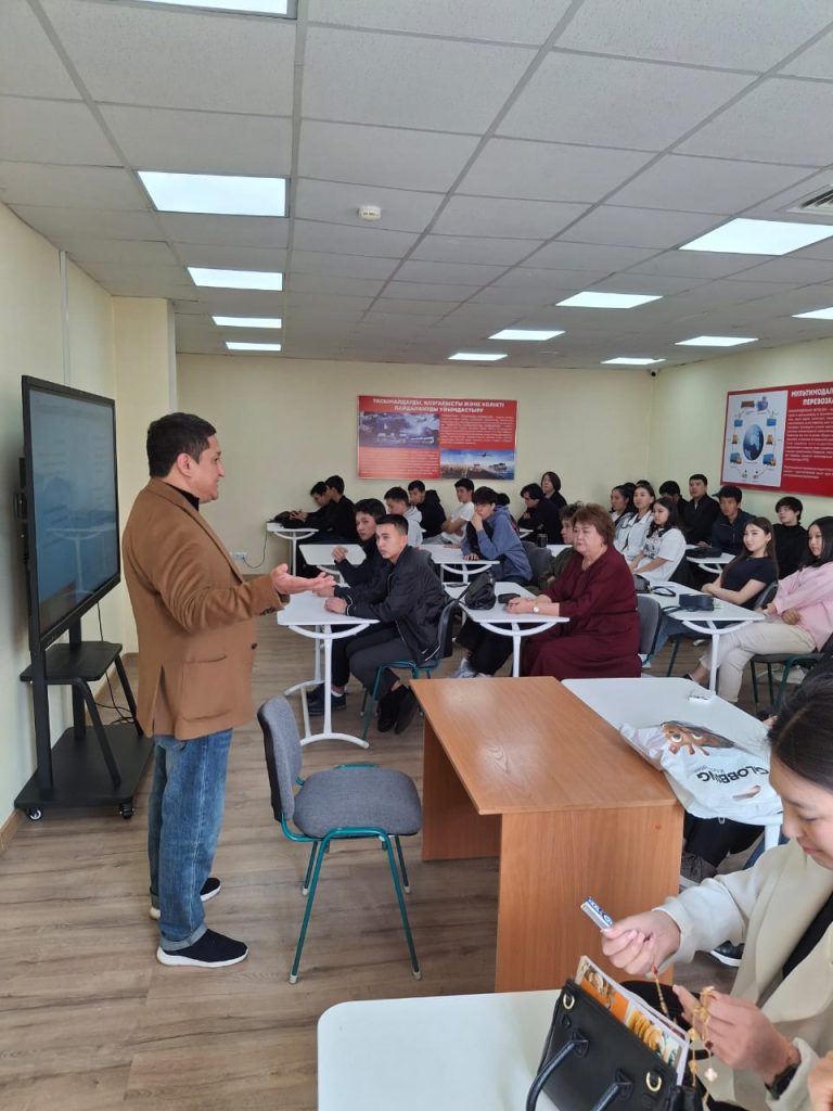 Жасанды интеллект білімнің барлық салаларын өзгертеді. Бұл гуманитарлық және одан тыс сала мамандары үшін жаңа көкжиектерді ашады.