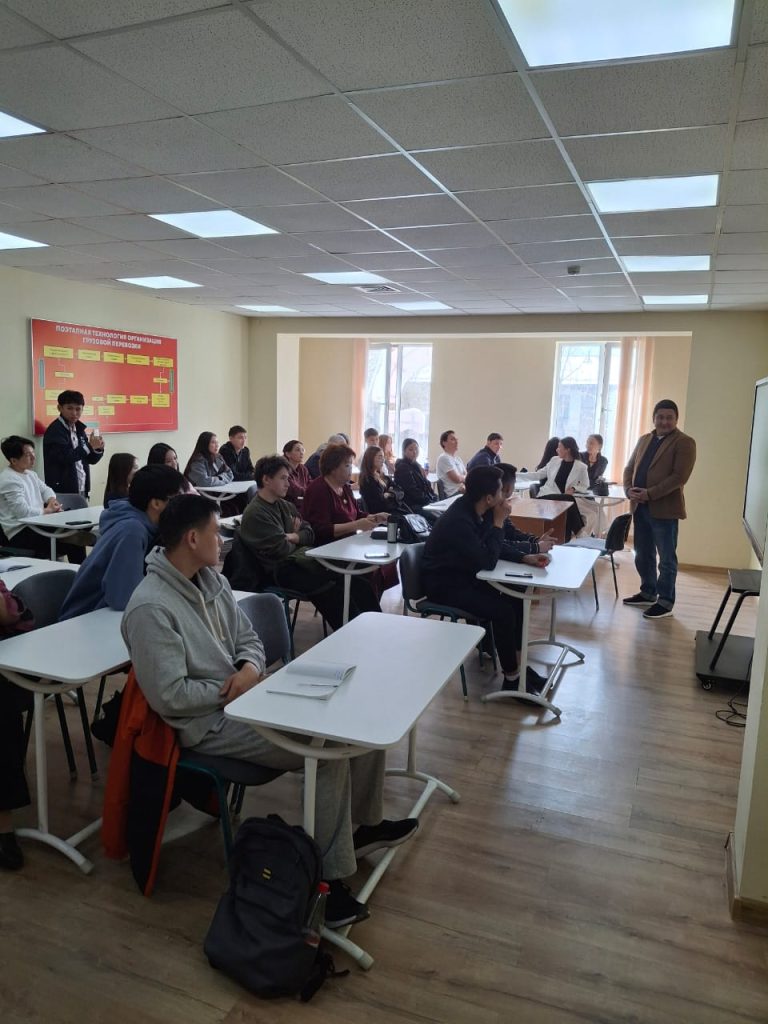 Жасанды интеллект білімнің барлық салаларын өзгертеді. Бұл гуманитарлық және одан тыс сала мамандары үшін жаңа көкжиектерді ашады.