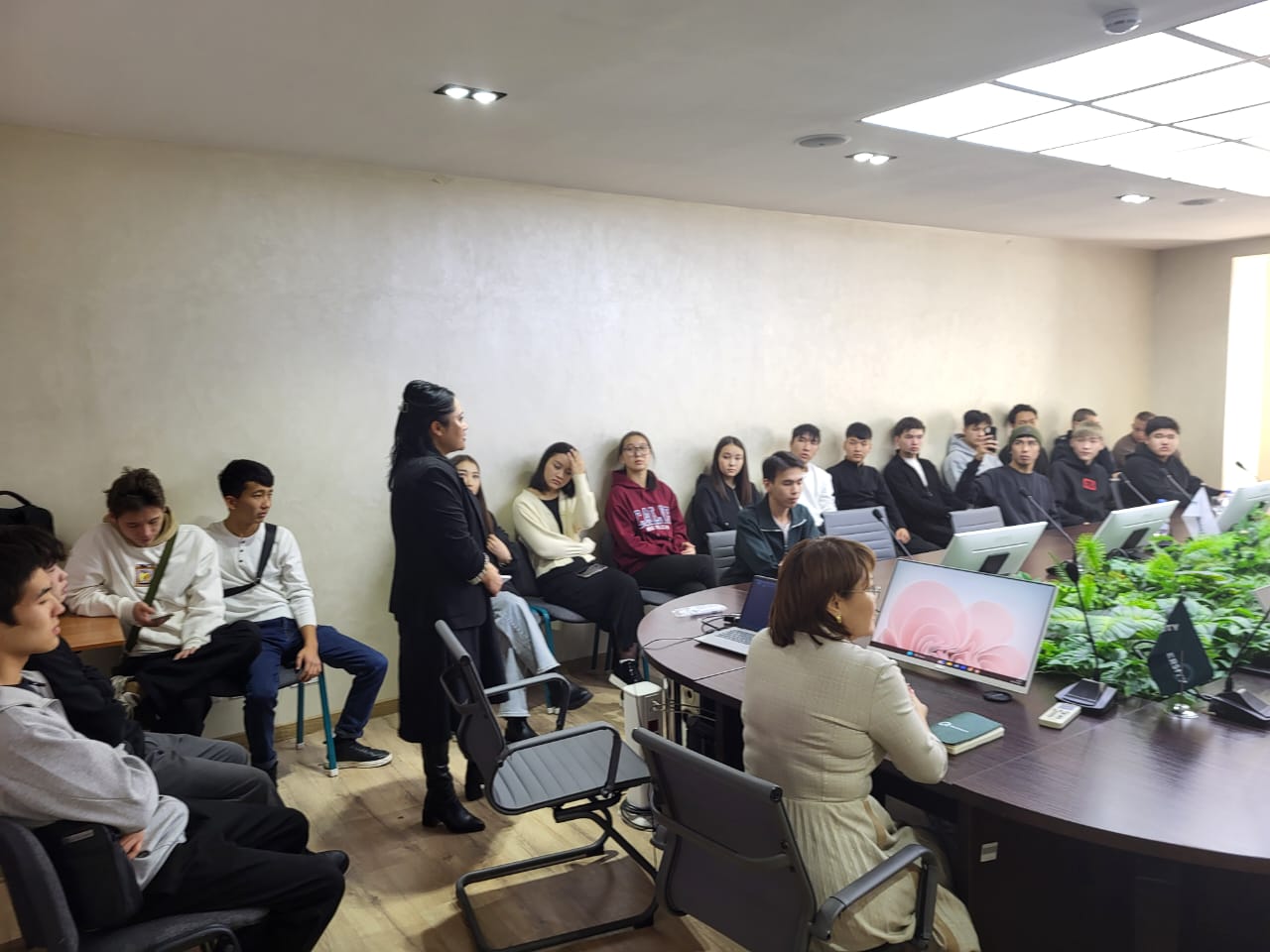 Қонақ дәріс – «Жасанды интеллект және оның өмірге әсері» тақырыбындағы семинар