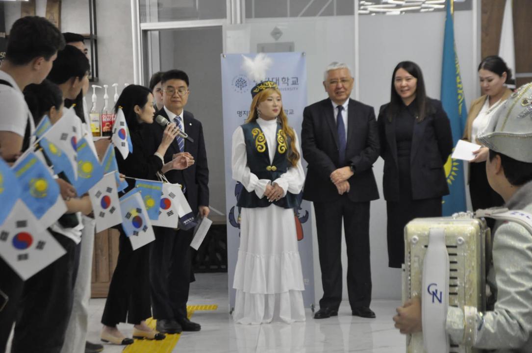 A Korean Education Center has opened at «Q» University»