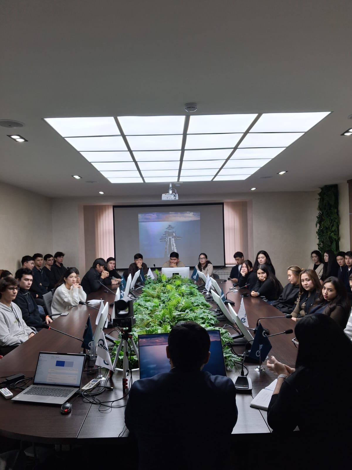 Жұмыс берушілермен кездесу