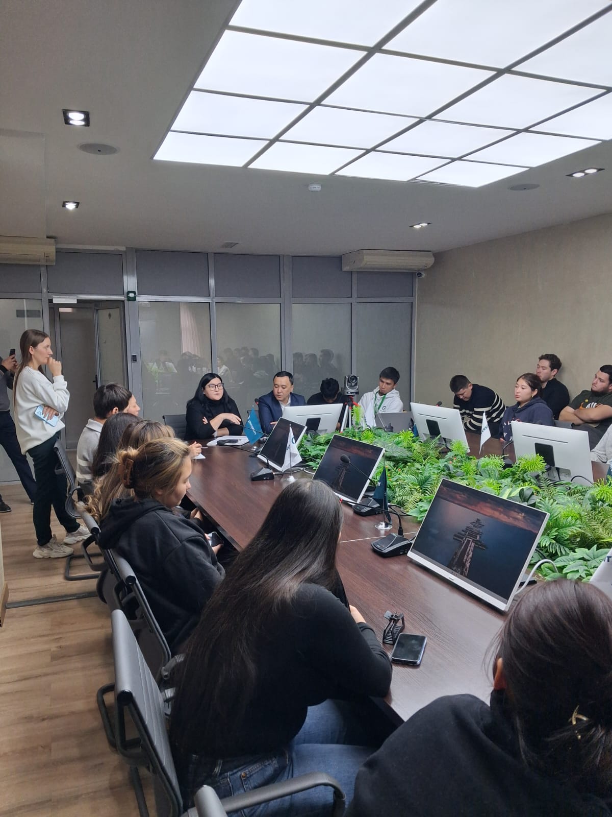 Жұмыс берушілермен кездесу