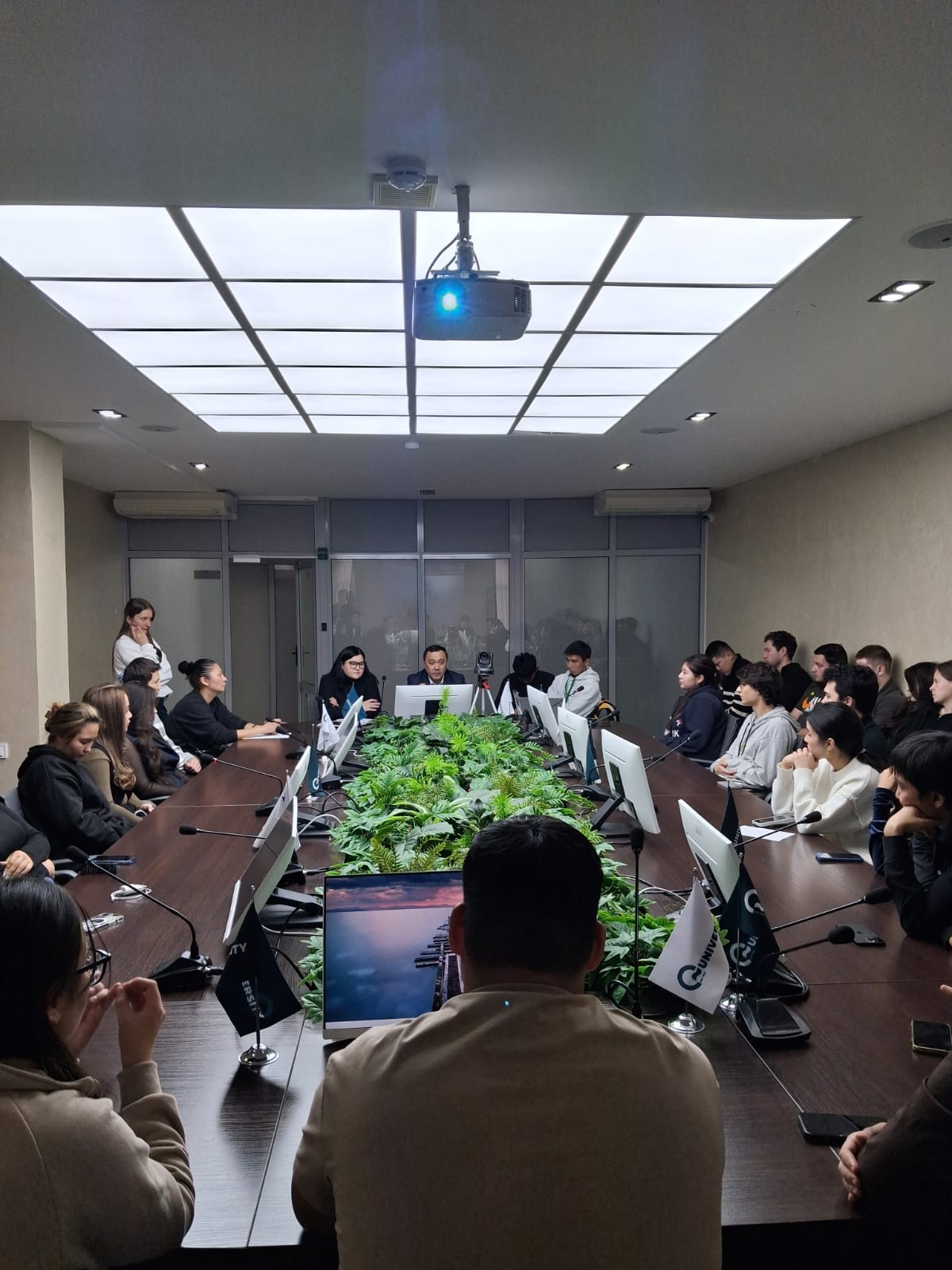 Жұмыс берушілермен кездесу