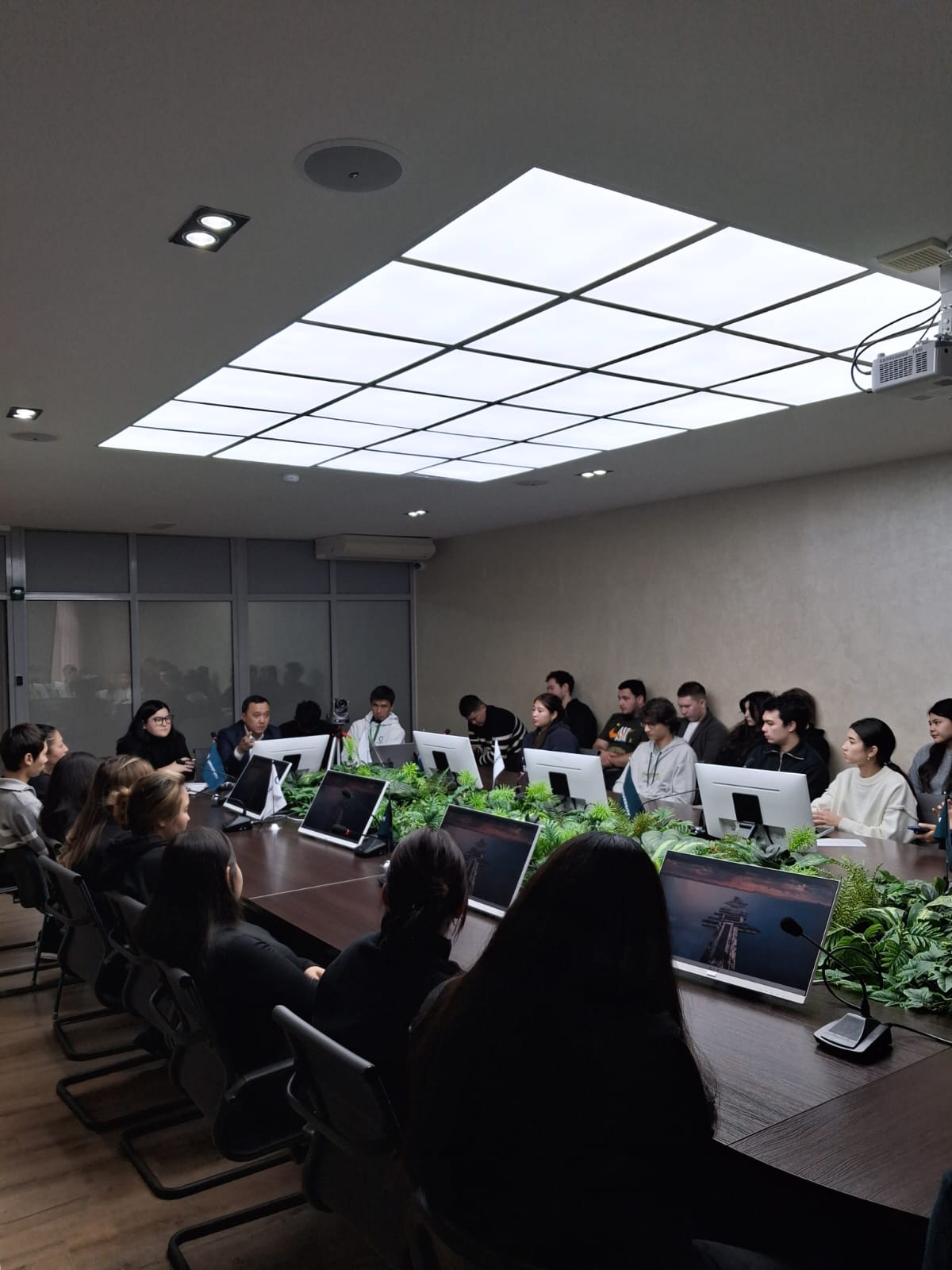 Жұмыс берушілермен кездесу