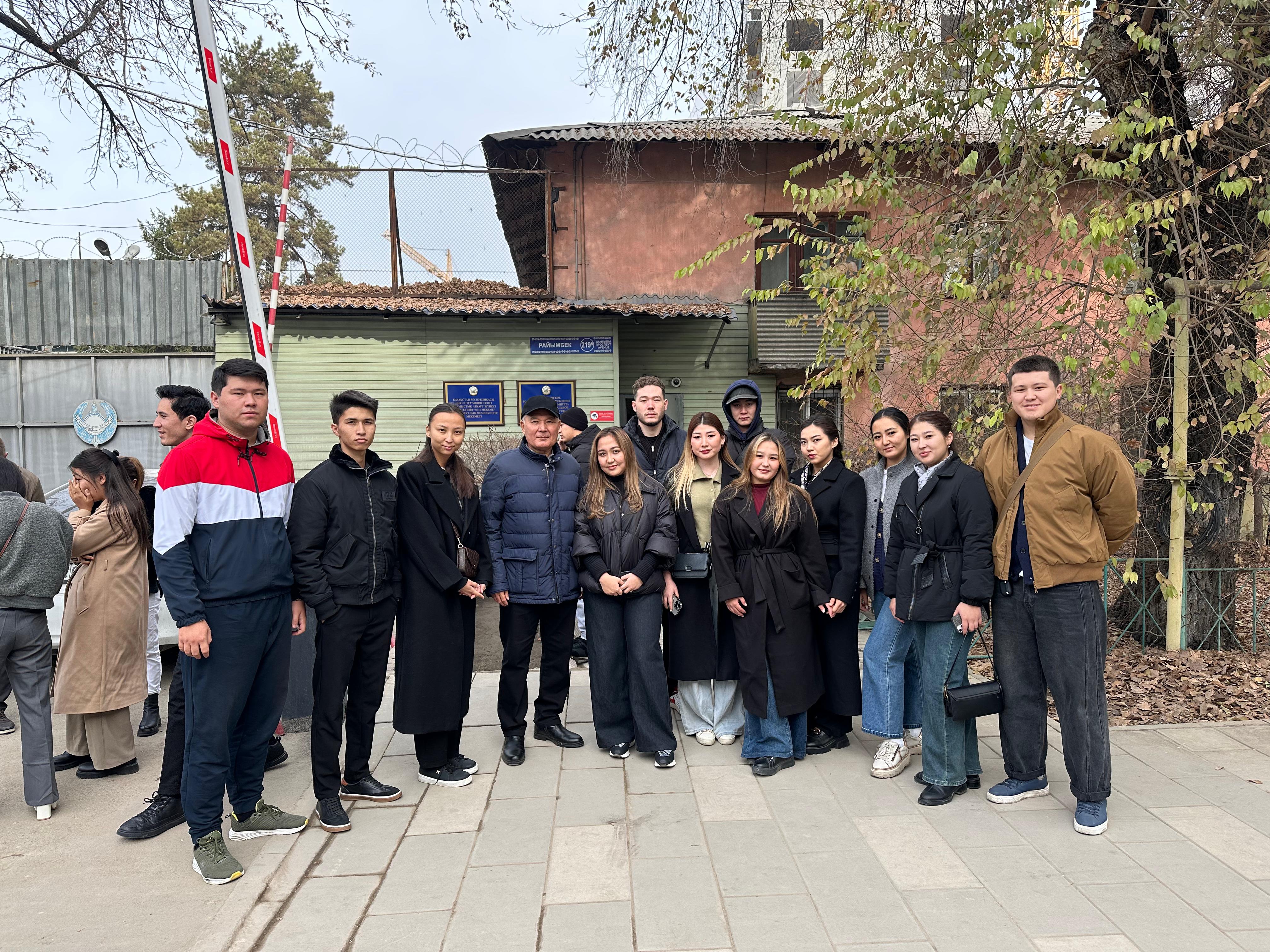 Студенттердің № 11 кәмелетке толмағандарды ұстау үшін орташа қауіпсіздік мекемесіне оқу сапары