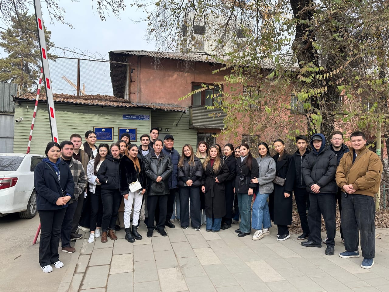 Студенттердің № 11 кәмелетке толмағандарды ұстау үшін орташа қауіпсіздік мекемесіне оқу сапары