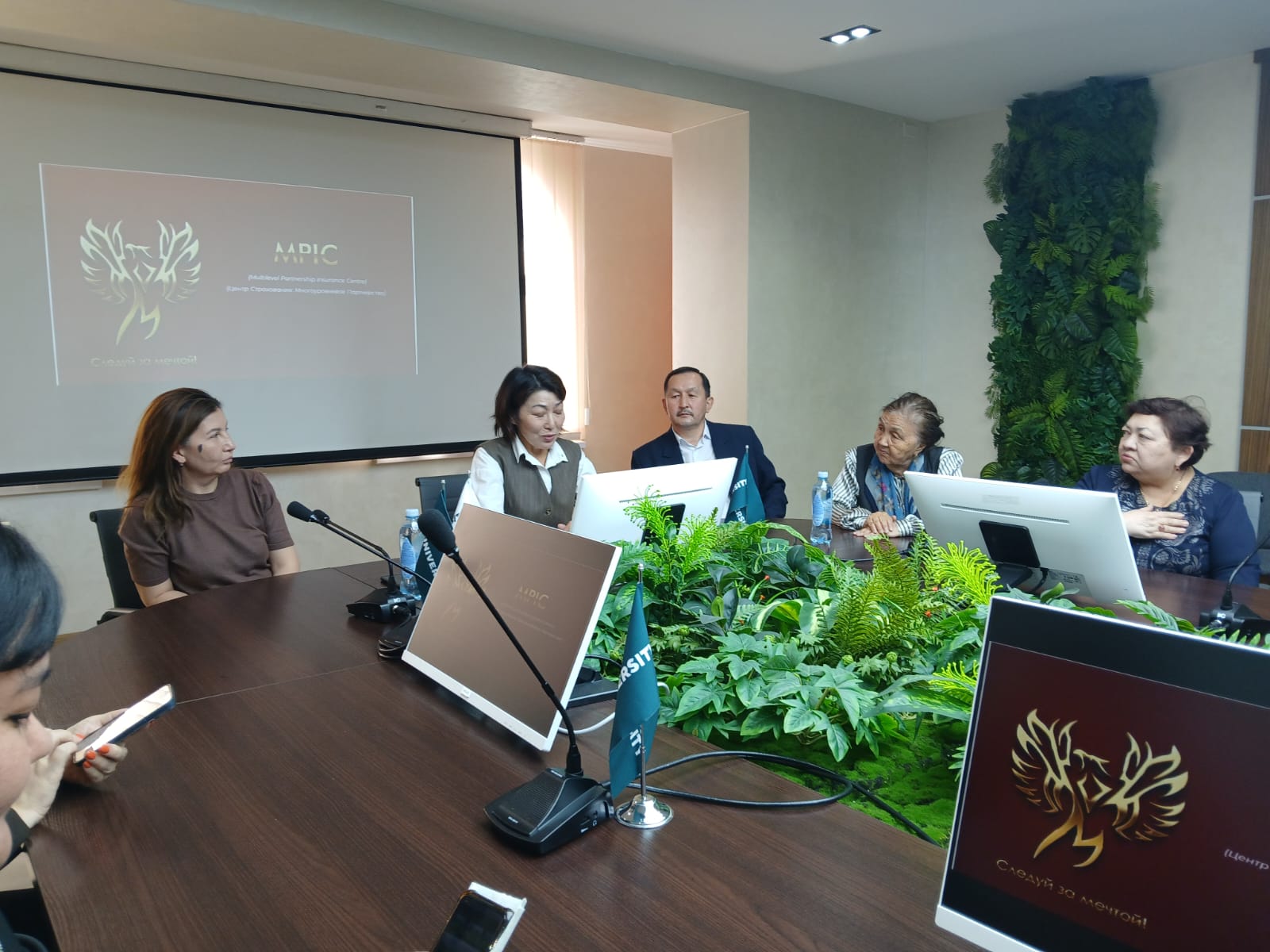 2025 жылғы 25 қараша күні сағат 12:00-де конференц-залда «MPIC Орталық Азия» ЖШС ұйымдастырған академиялық бағдарлама аясындағы ашық қонақ дәрісі өтті.