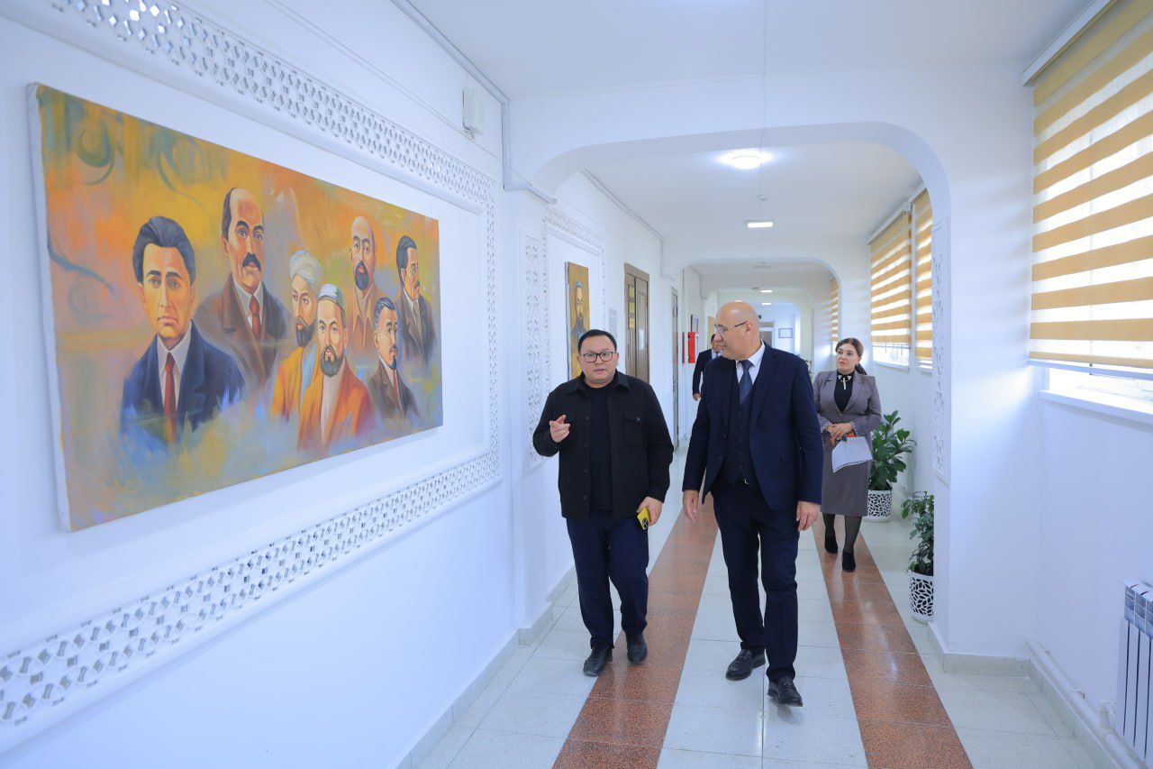 Q University өкілі Бұхара мемлекеттік педагогикалық институтында жұмыс сапарымен болды.