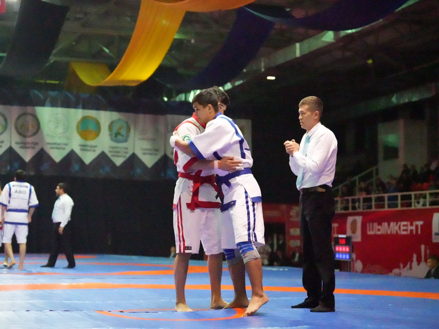 Жеңісіңізбен құттықтаймыз!