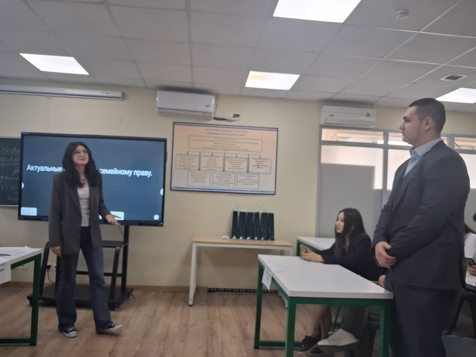 «Отбасы құқығының өзекті мәселелері» тақырыбындағы дебаттар